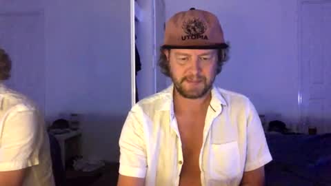 Snapshot of gcsurfer81 chatting on 17, 4, 2026 gcsurfer81 online show from 17, 4, 2026