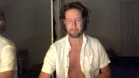 Snapshot of gcsurfer81 chatting on 3, 5, 2026 gcsurfer81 online show from 3, 5, 2026