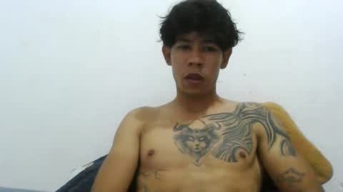 Snapshot of gekyunwasbanned chatting on 12, 10, 2025 Andrs  online show from 12, 10, 2025