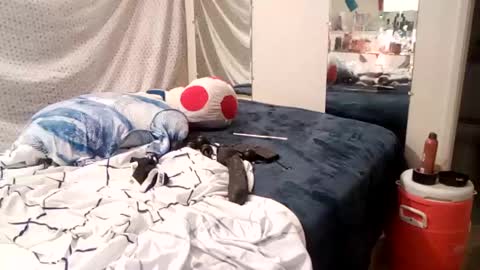 Lenzy LaCanada online show from 2, 1, 2025