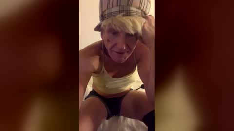 Lenzy LaCanada online show from 3, 12, 2025