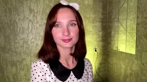 Snapshot of genieflug chatting on 7, 5, 2026 Riana online show from 7, 5, 2026