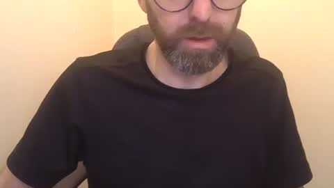 Snapshot of geon2xx chatting on 4, 3, 2025 Geon online show from 4, 3, 2025