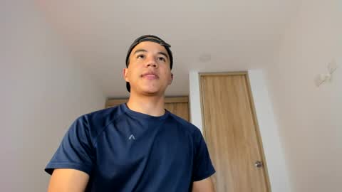Snapshot of george_cams1 chatting on 20, 5, 2026 Jorge online show from 20, 5, 2026