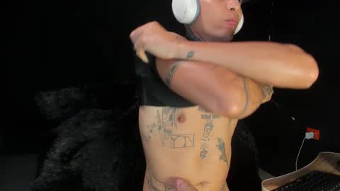 independent model online show from 5, 2, 2026