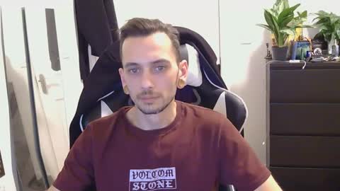 Snapshot of georgek0011 chatting on 28, 11, 2025 georgek0011 online show from 28, 11, 2025