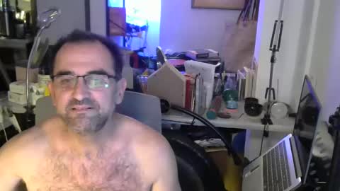 Snapshot of georgempt chatting on 4, 1, 2025 georgempt online show from 4, 1, 2025