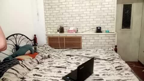 Ellie online show from 23, 4, 2026