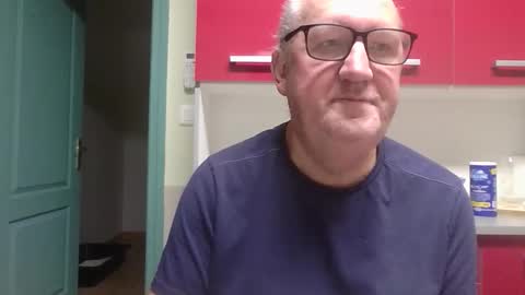 Snapshot of gerardlp131313 chatting on 28, 10, 2025 gerardlp131313 online show from 28, 10, 2025