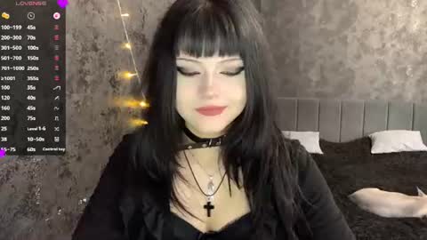 EmelyWoodes online show from 22, 6, 2026