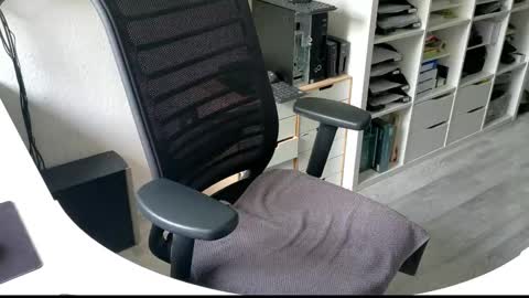 Snapshot of germinator33 chatting on 11, 9, 2025 germinator33 online show from 11, 9, 2025