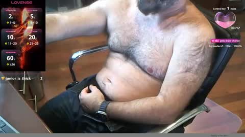 Snapshot of geronimo_431 chatting on 22, 11, 2025 Daddy Jokes online show from 22, 11, 2025