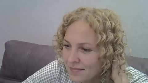 Snapshot of gessy_vellian8 chatting on 21, 10, 2025 gessy_vellian8 online show from 21, 10, 2025