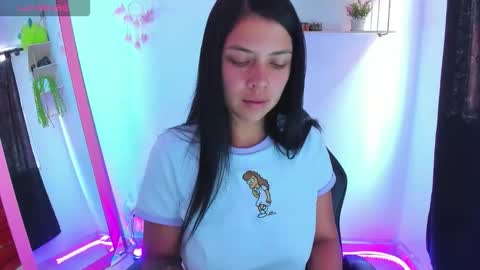 giaaaa   online show from 8, 1, 2026