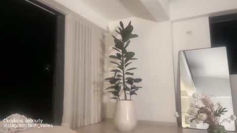 Snapshot of gia_curly chatting on 10, 7, 2026 Leo online show from 10, 7, 2026