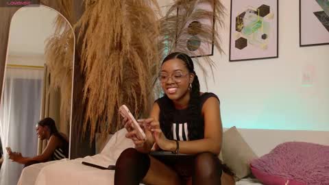 Gia  online show from 9, 10, 2025