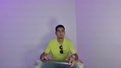 Snapshot of gianluca_silva chatting on 20, 10, 2025 Gianluca Silva online show from 20, 10, 2025