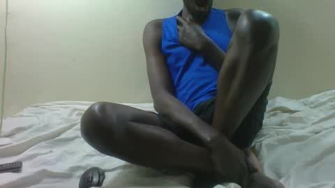 Snapshot of giant_couple chatting on 12, 2, 2026 giant_couple online show from 12, 2, 2026