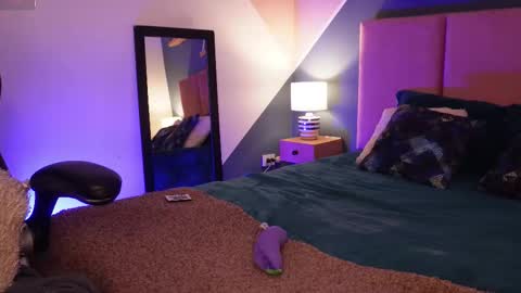 GIGI online show from 23, 12, 2025