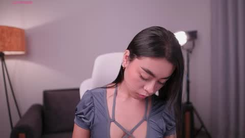 Snapshot of gigilee_ chatting on 25, 5, 2026 GIGI online show from 25, 5, 2026