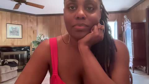 Snapshot of gigimcfee chatting on 8, 9, 2025 G Money online show from 8, 9, 2025