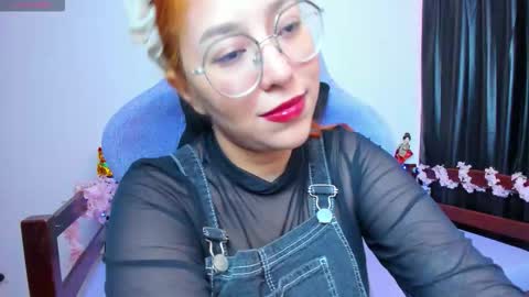 gigimooon online show from 15, 2, 2026