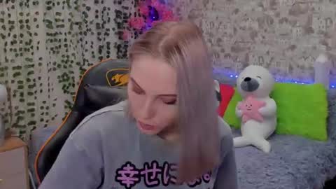 Snapshot of gina_lovelyy chatting on 26, 6, 2026 Gina online show from 26, 6, 2026