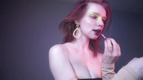 Snapshot of ginger_hugs chatting on 24, 5, 2026 im expecting 350 thumbs up on my altar online show from 24, 5, 2026