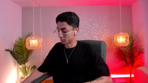 Snapshot of gio_carangi chatting on 8, 3, 2026 Gio Carangi online show from 8, 3, 2026