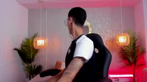 Snapshot of gio_carangi chatting on 4, 4, 2026 Gio Carangi online show from 4, 4, 2026