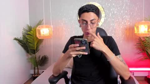 Snapshot of gio_carangi chatting on 12, 4, 2026 Gio Carangi online show from 12, 4, 2026