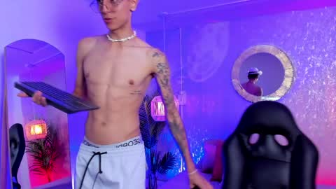 Snapshot of gio_carangi chatting on 16, 4, 2026 Gio Carangi online show from 16, 4, 2026