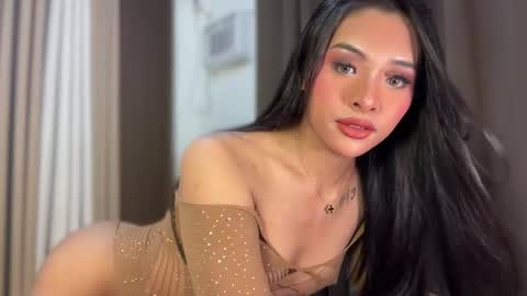 queen ronna online show from 14, 5, 2026