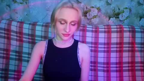 Seniya online show from 6, 3, 2025