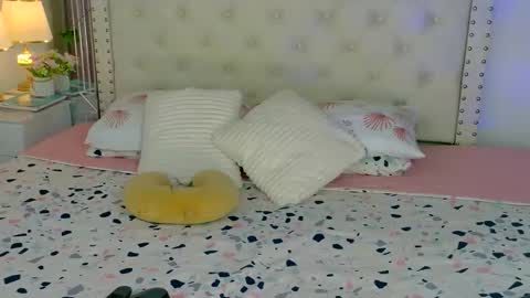 Ariana Sophia.  online show from 18, 1, 2026