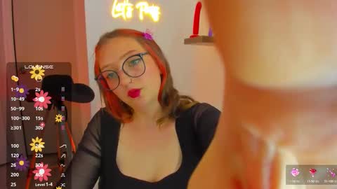 Maze    Thumbs up online show from 1, 10, 2025