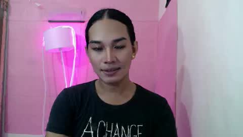Rhaine online show from 2, 2, 2025