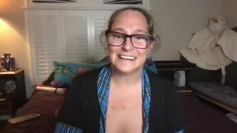 Snapshot of girlzhavefuntoo chatting on 11, 9, 2025 Girls Have Fun Too online show from 11, 9, 2025