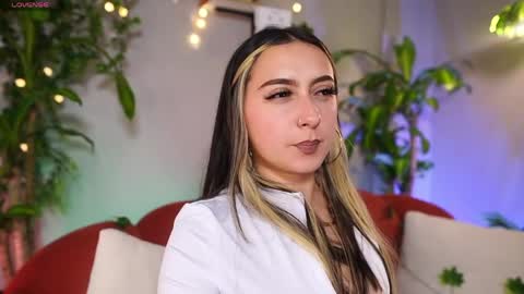 Snapshot of giselle_laurens_ chatting on 12, 4, 2026 Giselle online show from 12, 4, 2026
