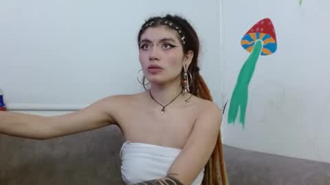 Snapshot of giulietta_mon chatting on 4, 8, 2026 Giulietta online show from 4, 8, 2026
