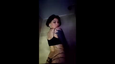 Nice to meet you my name is Heyli  online show from 1, 6, 2026