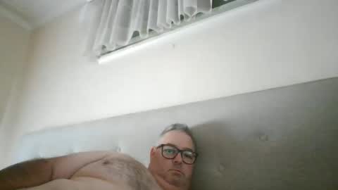 Snapshot of gixxer06 chatting on 15, 5, 2026 bi Gixxer online show from 15, 5, 2026