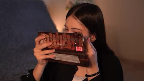 Snapshot of gizefto chatting on 24, 11, 2025 Agness online show from 24, 11, 2025