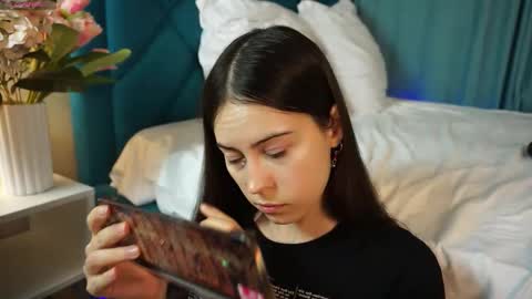 Snapshot of gizefto chatting on 18, 12, 2025 Agness online show from 18, 12, 2025