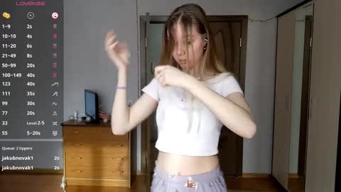 Snapshot of gladissoter chatting on 8, 2, 2026 Violetta online show from 8, 2, 2026