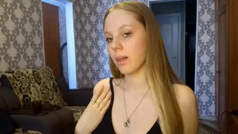 Snapshot of gladissoter chatting on 19, 2, 2026 Violetta online show from 19, 2, 2026