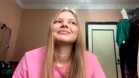 Lacey  1st day here  online show from 16, 3, 2026