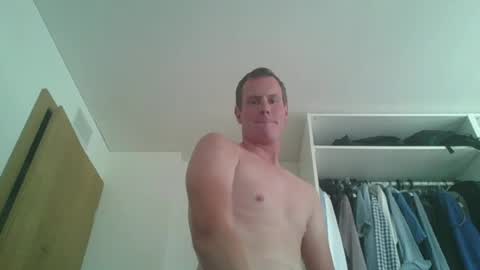Snapshot of glen_1987 chatting on 14, 7, 2026 Mike 1987 online show from 14, 7, 2026