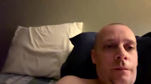 Snapshot of glenclark20 chatting on 18, 9, 2025 glenclark20 online show from 18, 9, 2025