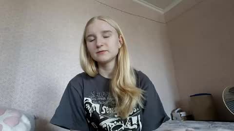 Snapshot of glennabeem chatting on 11, 4, 2026 Laura online show from 11, 4, 2026